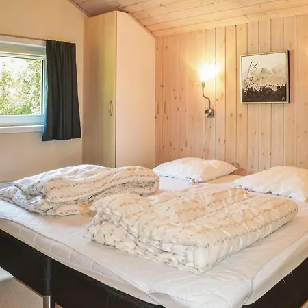 4 Bedroom In Holiday home *
