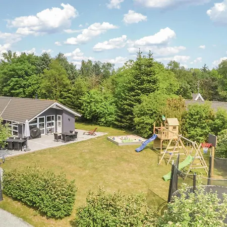 Holiday home 4 Bedroom In *